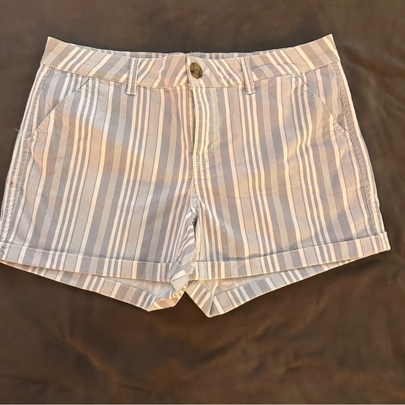 SO Grey & White Striped Chino Shorts Classic Cotton Preppy Summer Casual Size 11 - Picture 1 of 11